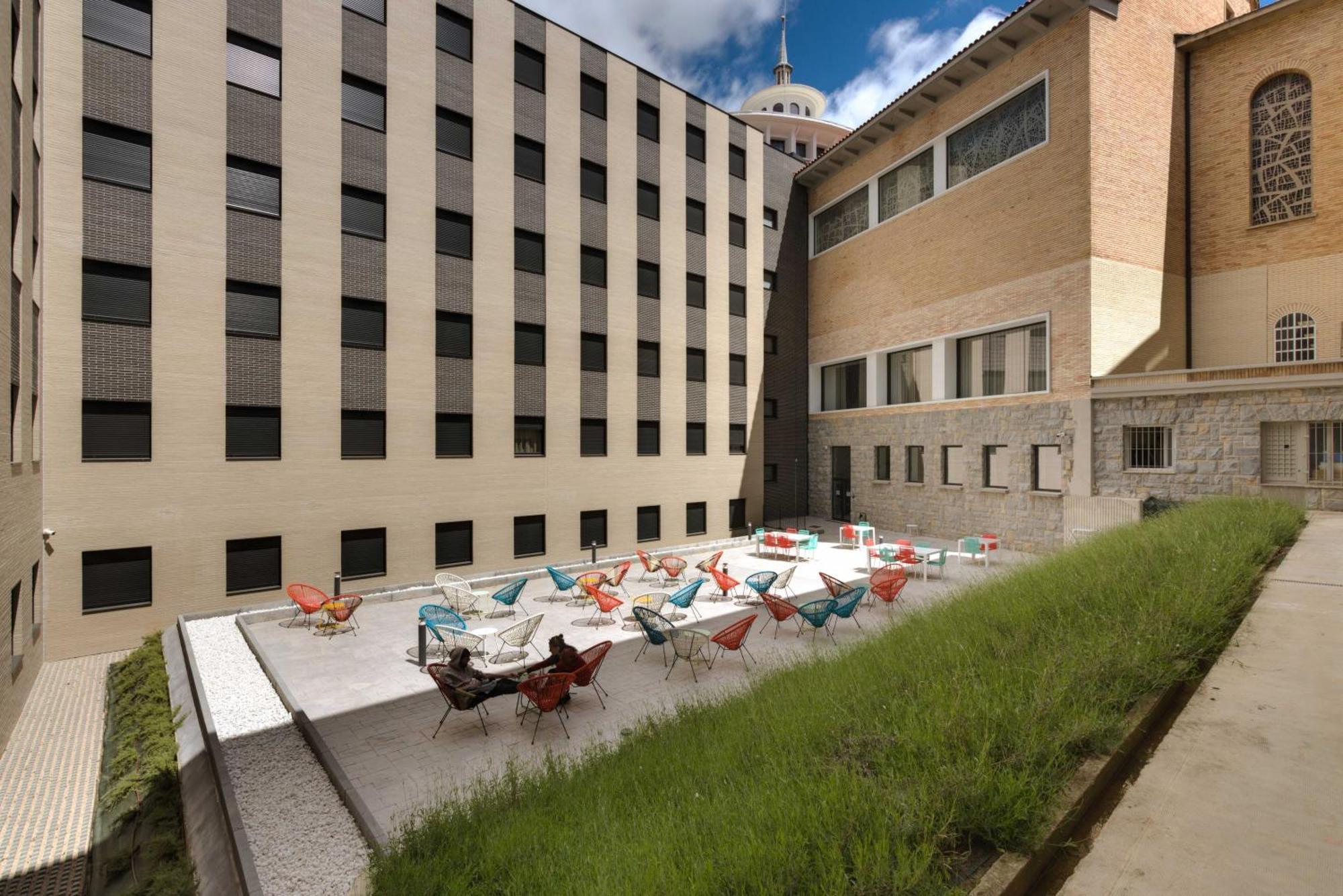 Livensa Living Pamplona Albergue Juvenil Exteriér fotografie